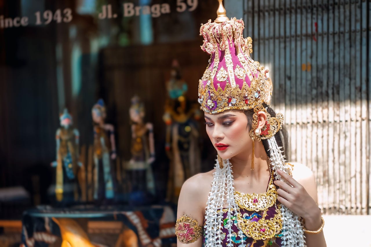 Bandung City Heritage & Shopping Experience